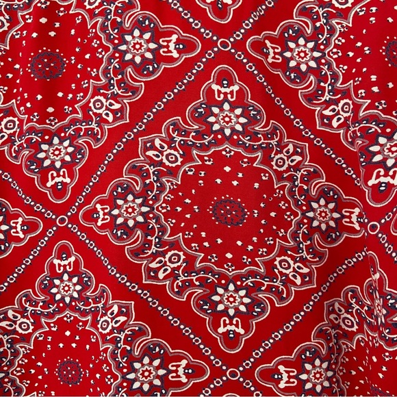 TOMMY HILFIGER RED/WHITE/NAVY PAISLEY PRINT 100% RAYON BUTTON DOWN TOP, SMALL - Picture 8 of 10